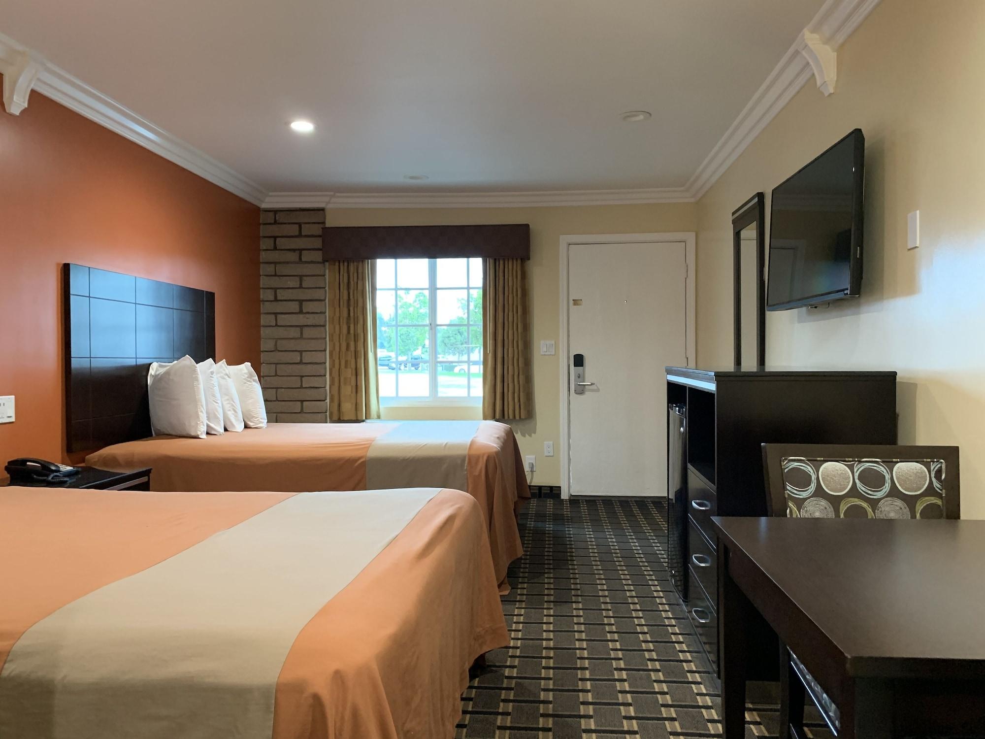 Ontario Inn & Suites Монклер Экстерьер фото